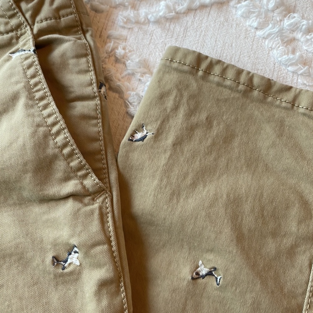 Gap Kids Khakis With Sharks Size 12 Boys - Picture 5 of 5